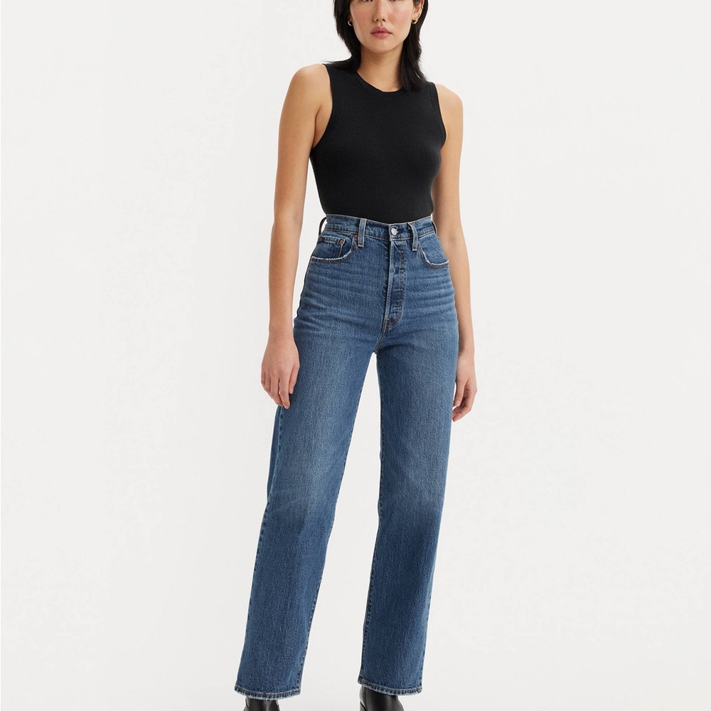 Levi's Women's Ribcage Straight Blue Jeans